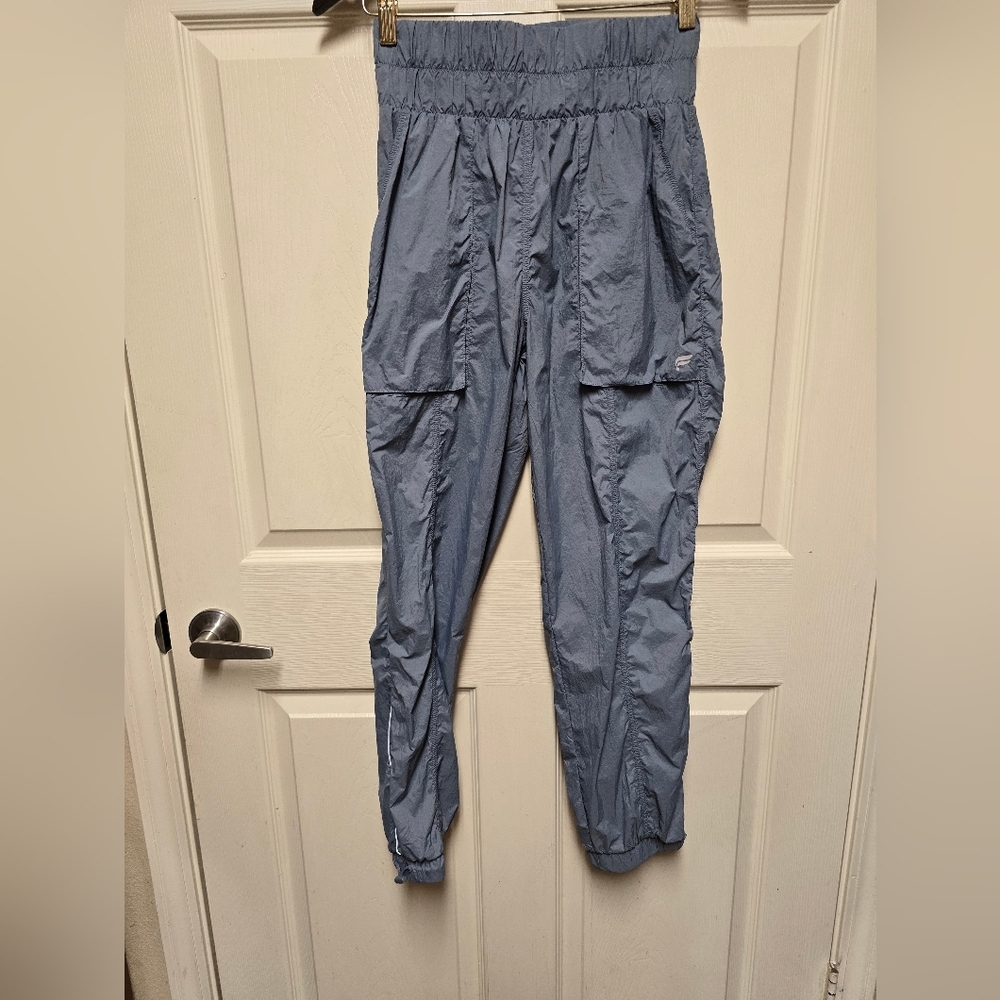 Fabletics  Sheer Ripstop Parachute Pant Grey Sz Small/Med